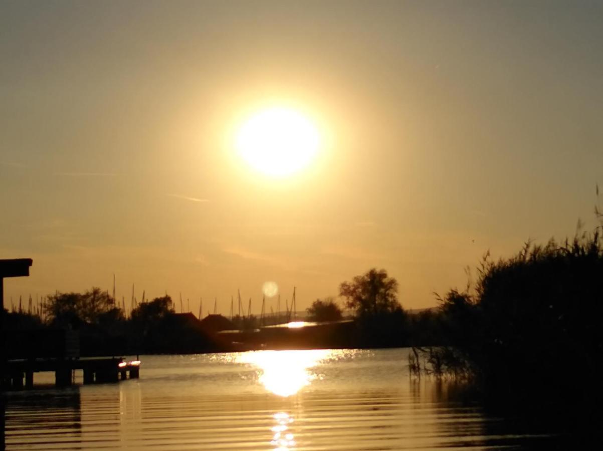 Pfahlbau Sunset II Toplage Inklusive Elektroboot Rust Exterior foto